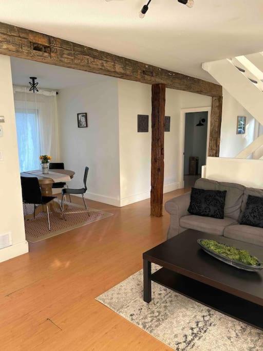 Cottage Retreat On 11 Acres Flesherton Ngoại thất bức ảnh